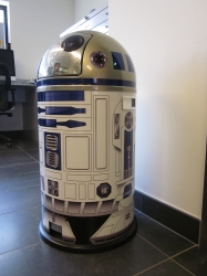 Alles over R2D2 TRASH CAN